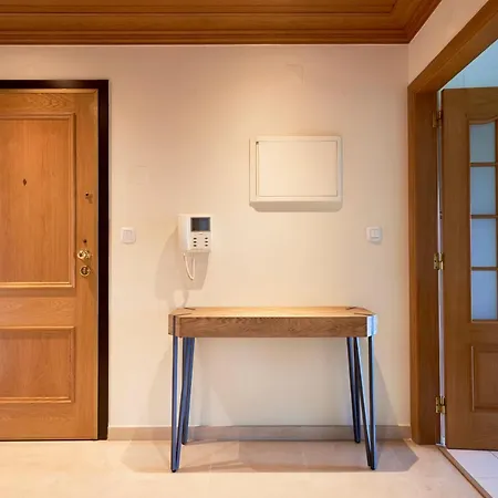 Carcavelos Apartment *