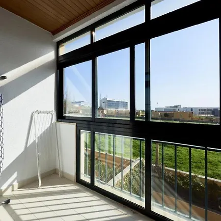 Carcavelos Apartment *