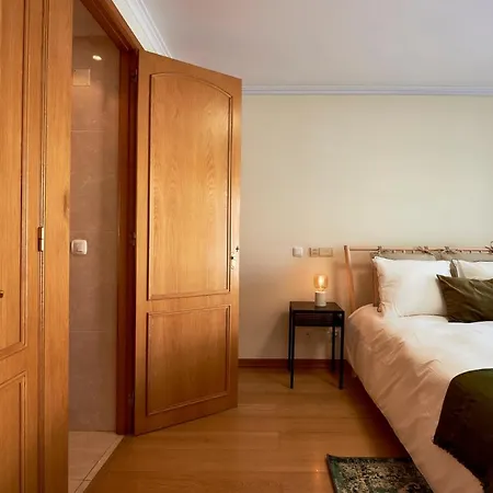 Carcavelos Apartment *