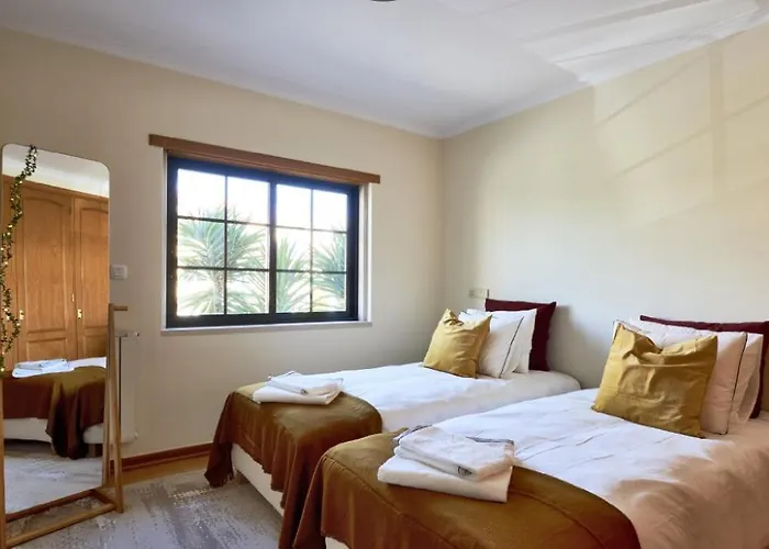 Carcavelos Apartment Διαμέρισμα *