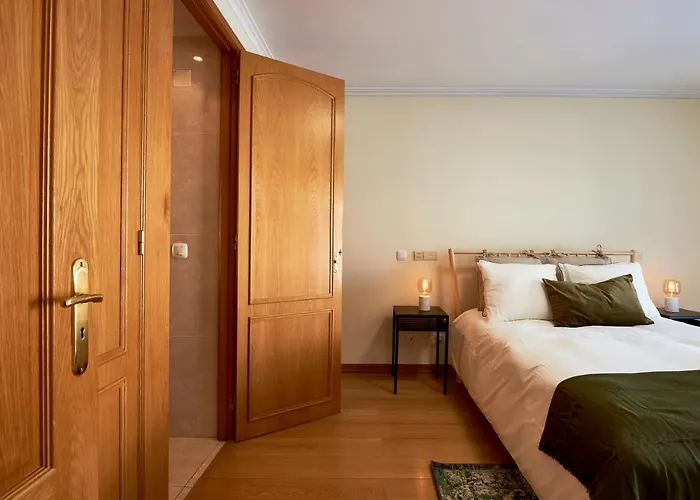 Carcavelos Apartment *